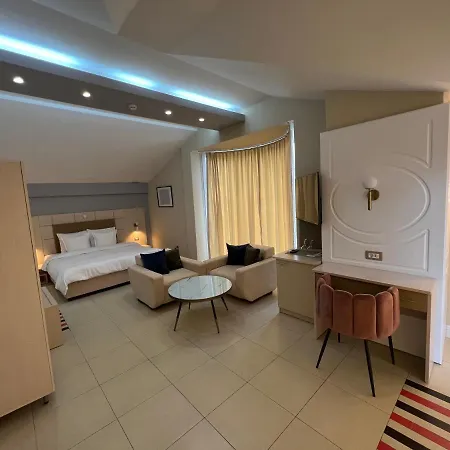 Aleksandar & Hotel