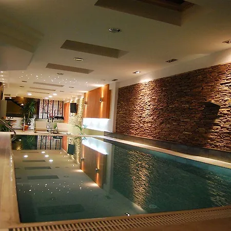 Hotel Aleksandar & 4*